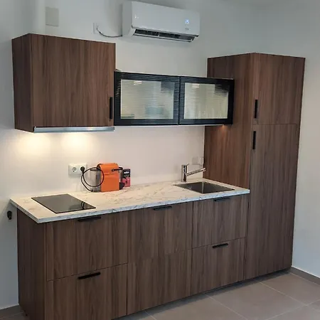 Chalet 2-person Studio, Private Splash Pool, 5 Min *